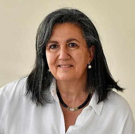 May Chomalí, MD